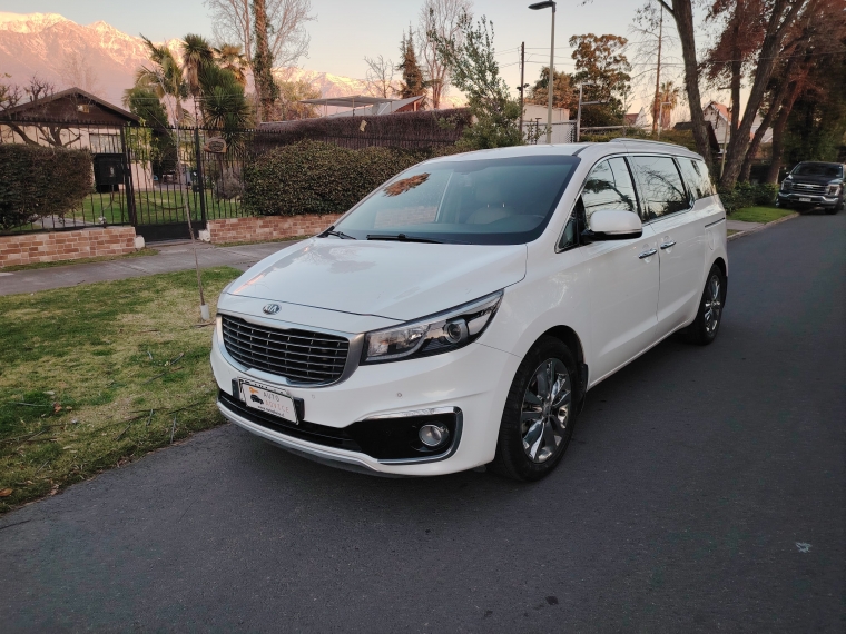 KIA GRAND CARNIVAL Limited  2018