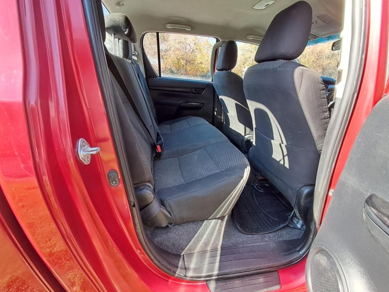 TOYOTA HILUX DX 4X4 2.4 - imagen 14