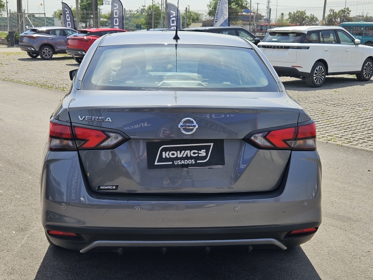 Nissan Versa Sense Mt 1.6 2022 Usado  Usado en Kovacs Usados
