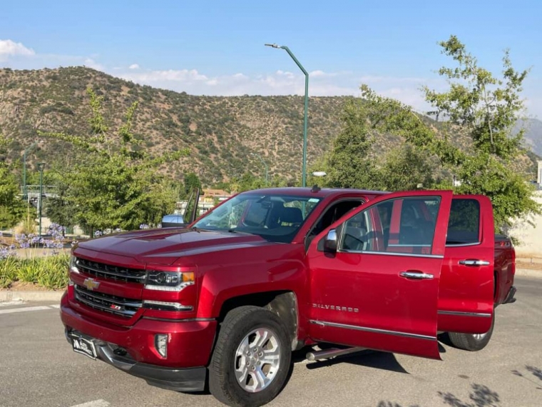 Chevrolet Silverado Dcab 4x4 Sohc 5.3 Aut 2018  Usado en Automarket Chile