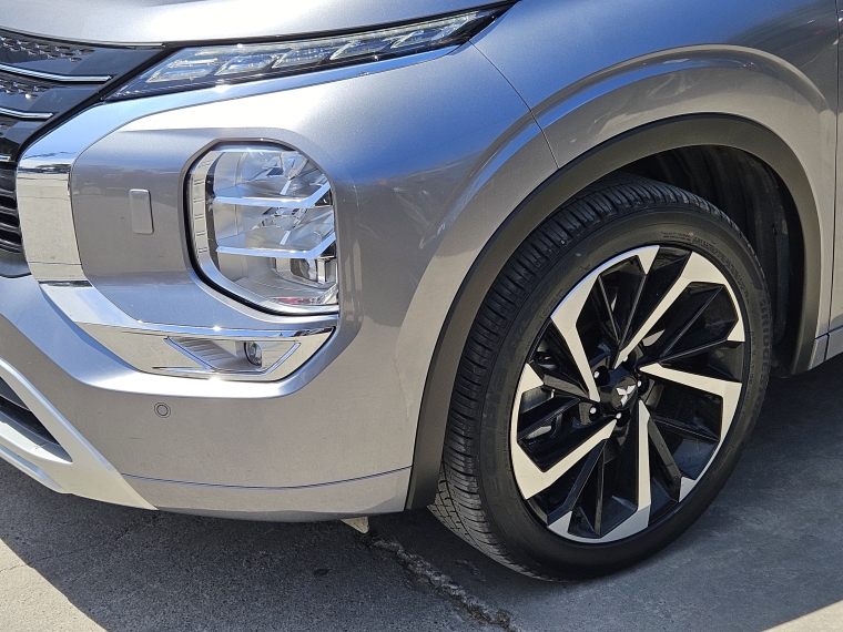 Mitsubishi Outlander Outlander Gls Ltd 4x4 2.5 Aut 2023 Usado en Rosselot Usados