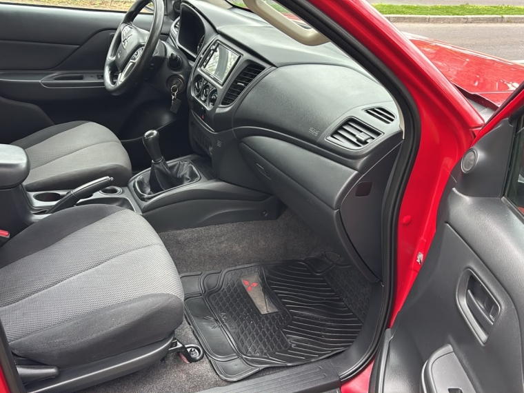 Mitsubishi L200 Katana Cr2.4Cc — foto 6 de 10