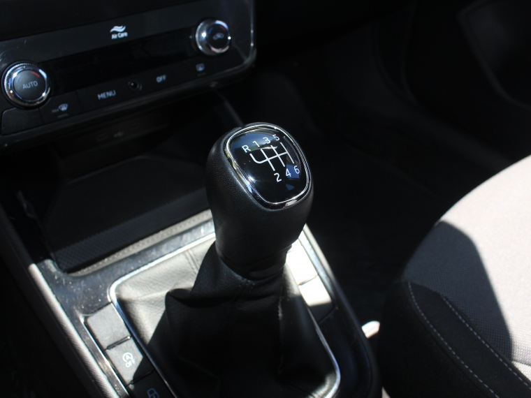 Skoda Fabia 1.0  Tsi  Ambition  Mt 2023 Usado  Usado en Kovacs Usados