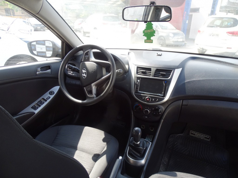 Hyundai Accent Mt 2017 Usado  Usado en Webautos.cl