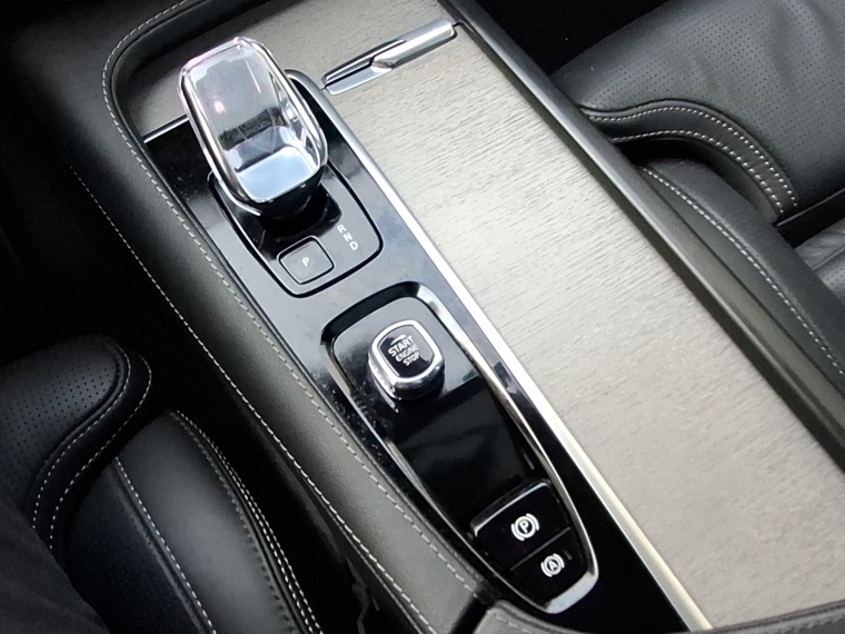 Volvo Xc90 2.0 T8 At 4x4 Hibrido 2025 Usado  Usado en BMW Premium Selection