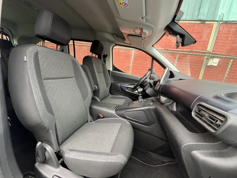 Peugeot Rifter Rifter Allure Blue Hdi 4x2 1.5 2023 Usado en Rosselot Usados