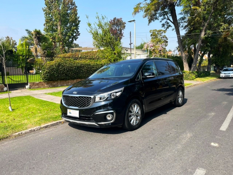 KIA GRAND CARNIVAL  2.2 DSL Auto Limited. 2017