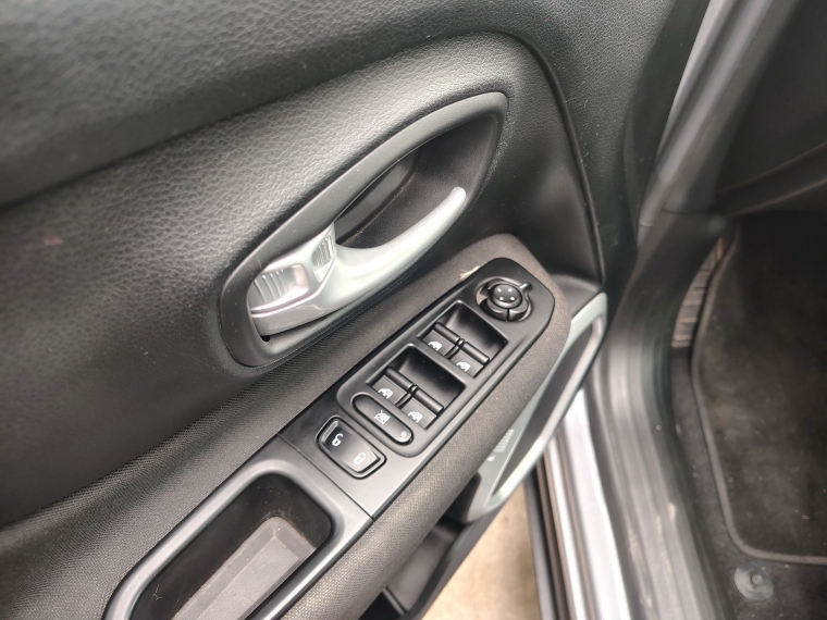 Jeep Renegade Renegade Sport Lx 1.8 Aut 2022 Usado en Rosselot Usados