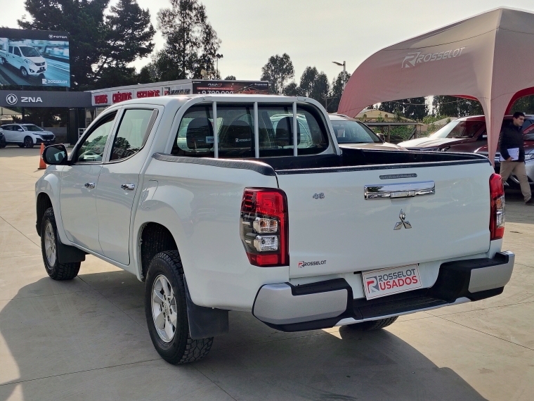 Mitsubishi L200 L200 D/c 2.4 Katana Crt 4x4 Special Pack 2023 Usado en Rosselot Usados