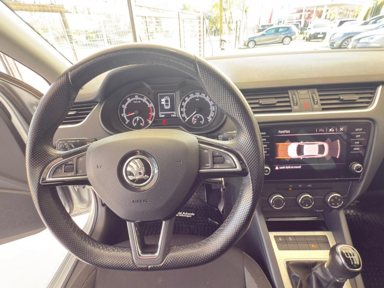 Skoda Octavia Ambition 1.4t Mt 6 Vel. 2021 Usado en Automotriz Olea Flaño