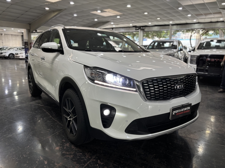 Kia Sorento Ex 2.2l Dsl 6mt 2wd 2020  Usado en Grass & Arueste