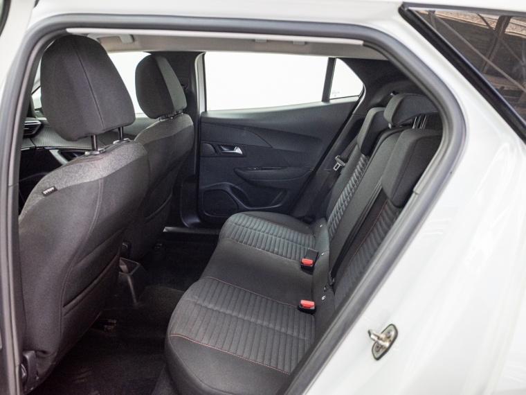 Peugeot 2008 1.2 Active Pack Puretech 130 Mt 2021 Usado Usado en Webautos.cl Peugeot 2008 1.2 Active Pack Puretech 130 Mt 2021 Usado Usado en Webautos.cl