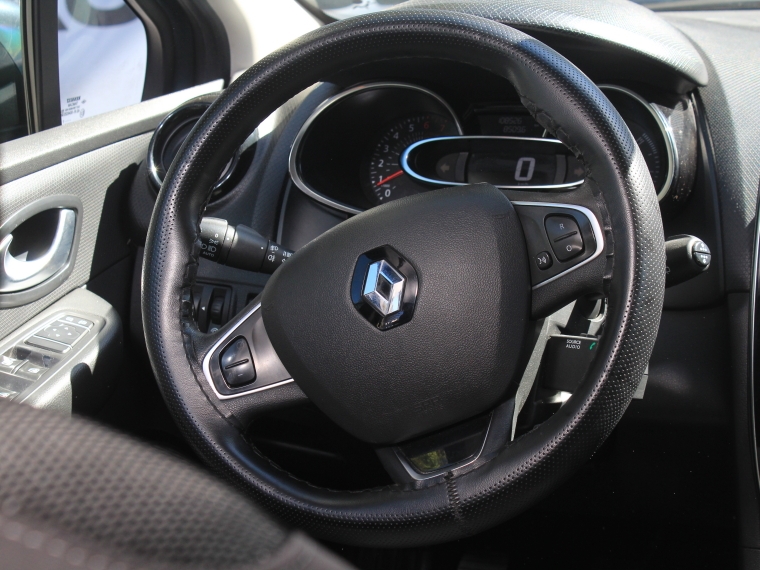 Renault Clio 1.2 Expression  Mt 2017 Usado  Usado en Kovacs Usados