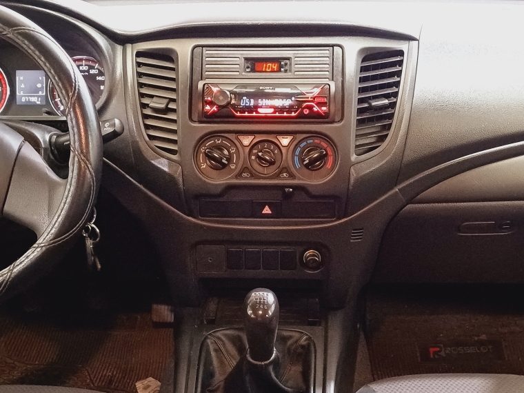 Mitsubishi Katana L200 D/c 2.4 Katana Crm 4x4 Special Pack 2021 Usado en Rosselot Usados