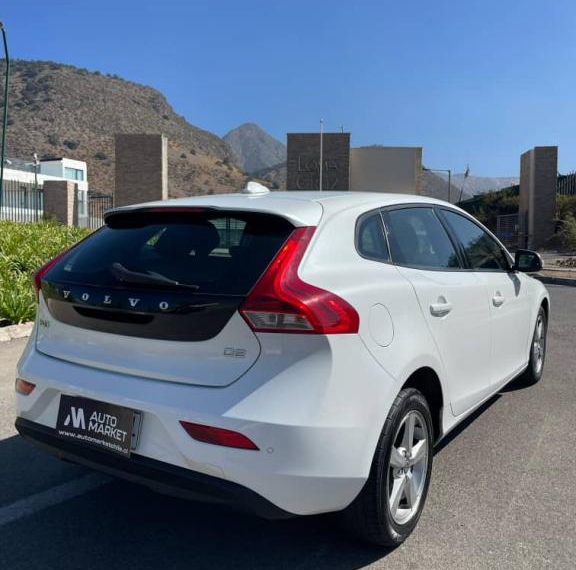 Volvo V40 Comfort Aut 2016  Usado en Automarket Chile