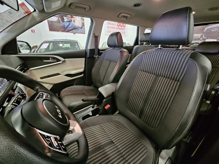 Kia Carens Carens Ex 1.4 Aut 2024 Usado en Rosselot Usados
