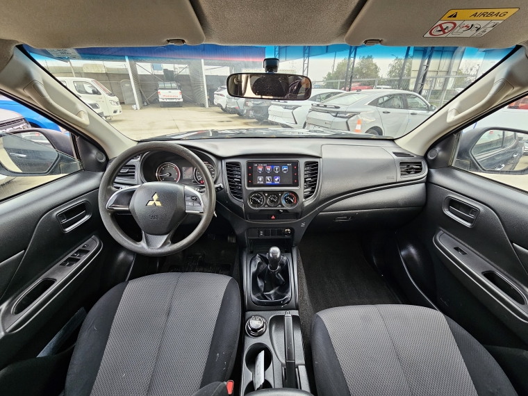 Mitsubishi L200 L200 D/c 2.4 Katana Crt 4x4 Special Pack 2020 Usado en Rosselot Usados