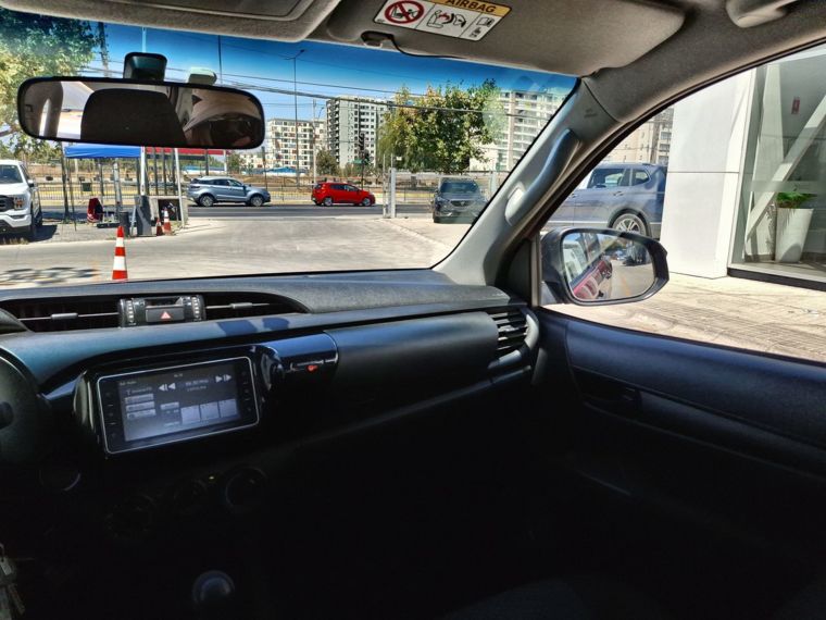 Toyota Hilux Hilux 2.4 Mt 4x4 Dx D-c Dsl Ev 2023 Usado  Usado en Webautos.cl