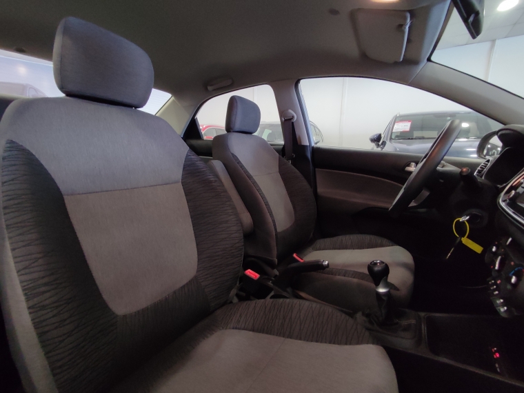 Kia Soluto Soluto Lx 1.4l 5mt Ac - 2225 2023 Usado en Rosselot Usados