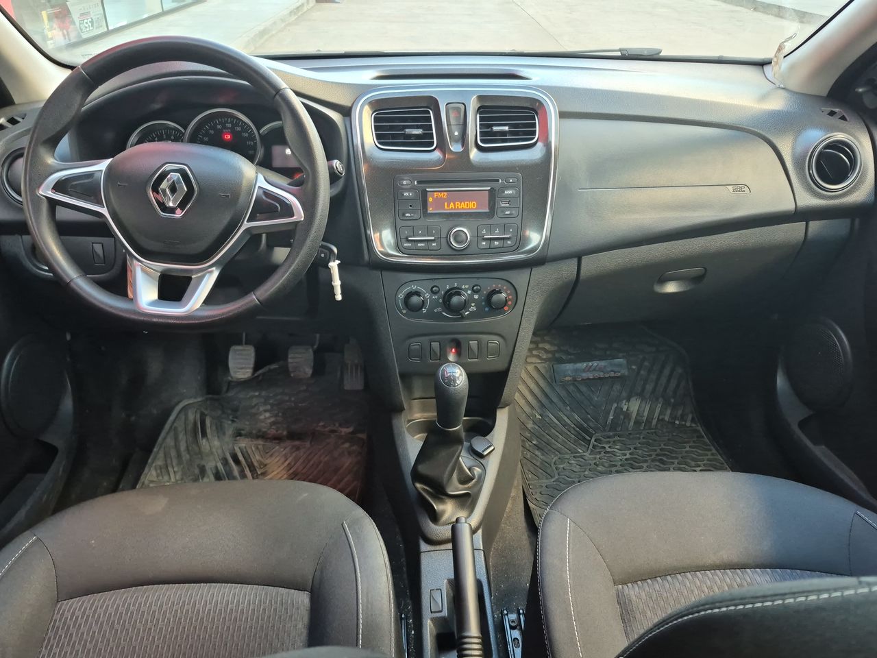 Renault Symbol Symbol Zen 1.6 2018 Usado Usado en Webautos.cl Renault Symbol Symbol Zen 1.6 2018 Usado Usado en Webautos.cl