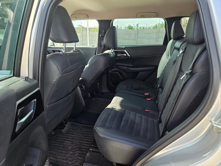 Mitsubishi New outlander Outlander Gls 4x4 2.5 At 2024 Usado en Rosselot Usados