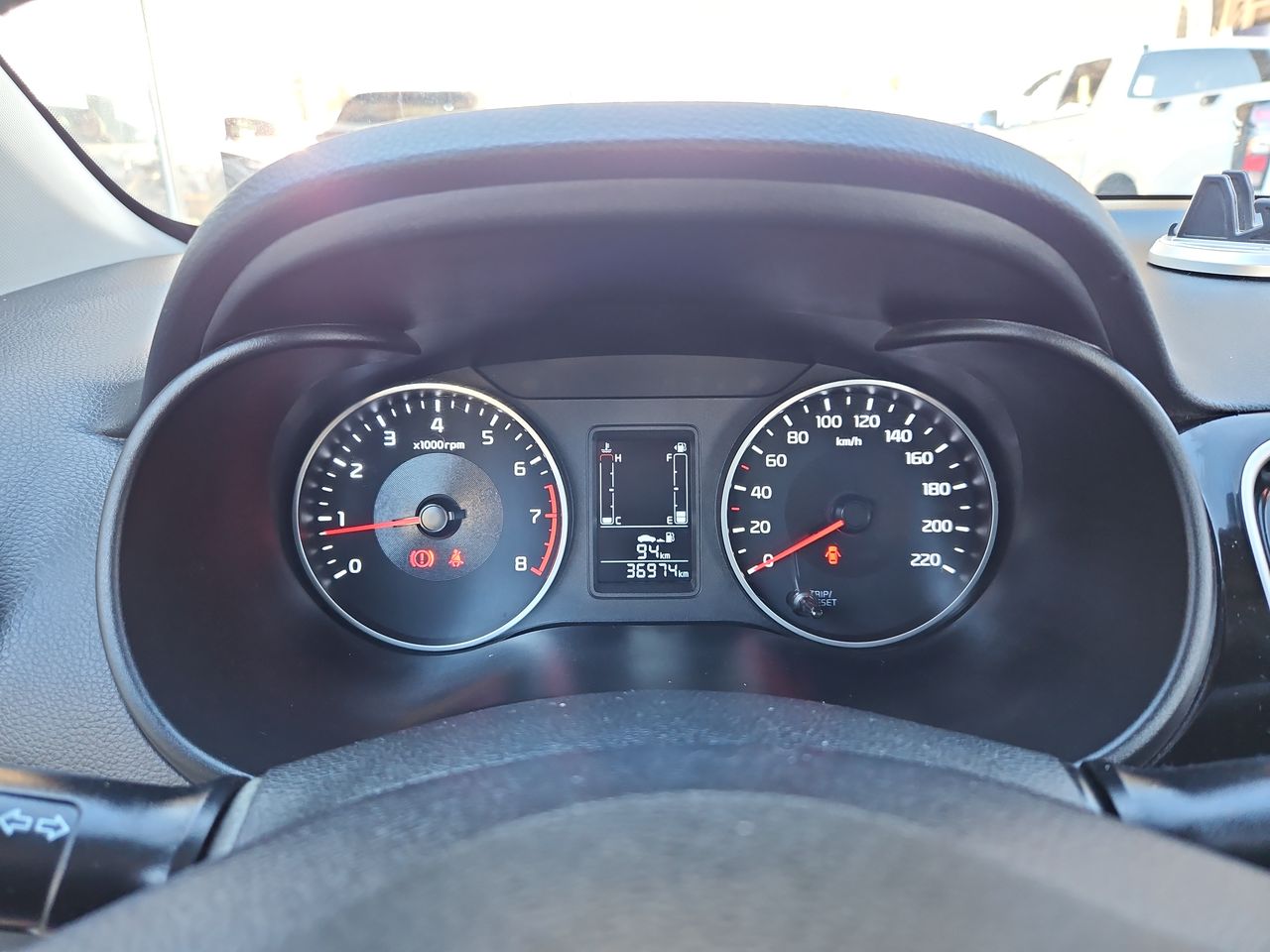 Kia Soluto Soluto 1.4 2023 Usado  Usado en Webautos.cl