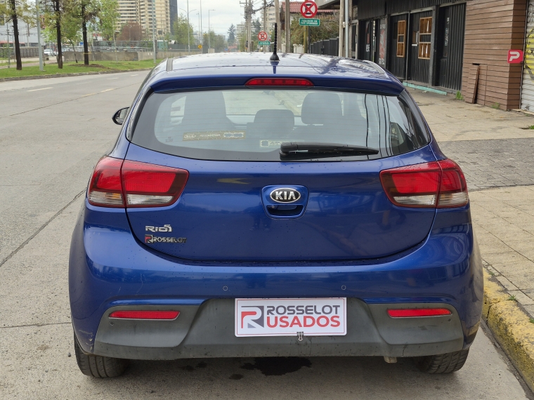 KIA Rio5 — foto 5 de 19