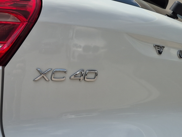 Volvo Xc40 T4 Fwd 2.0 Momentum 2022 Usado Usado en BMW Premium Selection Volvo Xc40 T4 Fwd 2.0 Momentum 2022 Usado Usado en BMW Premium Selection