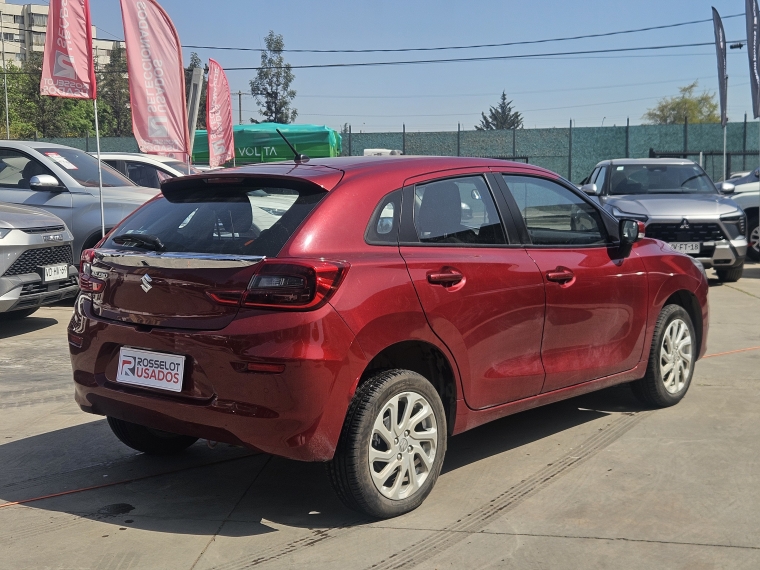 Suzuki Baleno — foto 4 de 20