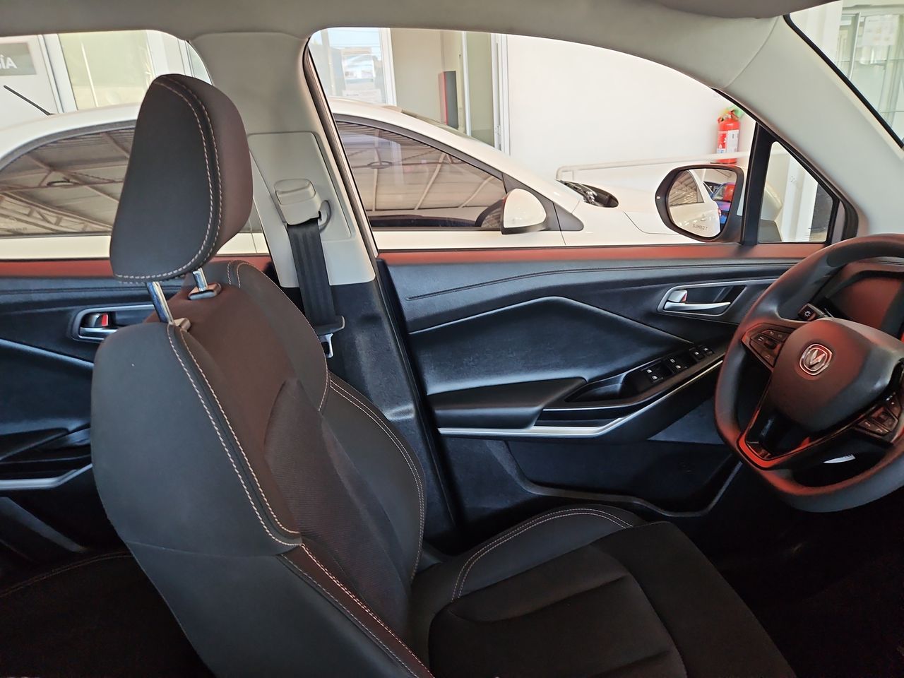 Changan Cs15 Cs15 Hb 4x2 1.5 2023 Usado en Usados de Primera - Sergio Escobar