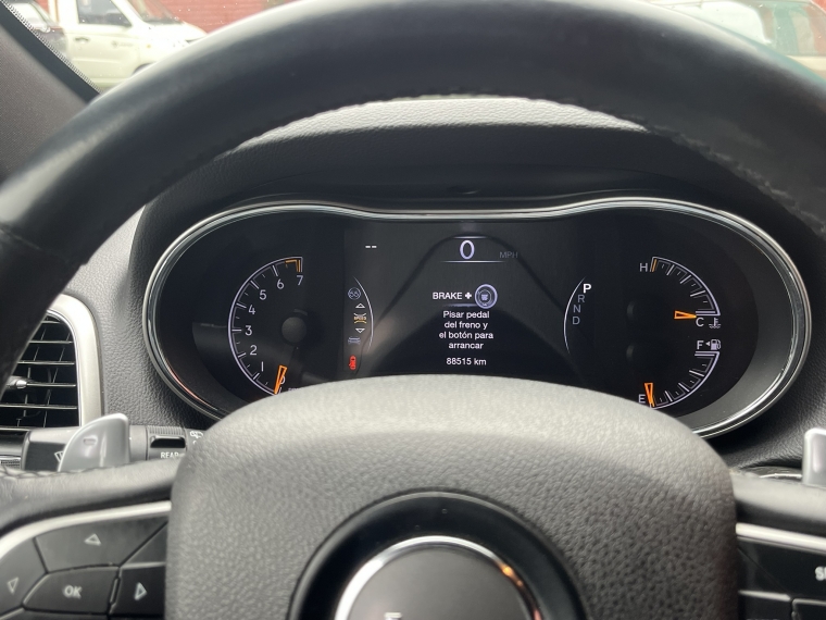 Jeep Grand cherokee laredo Grand Cherokee Laredo 3.6 Aut 2019 Usado en Rosselot Usados