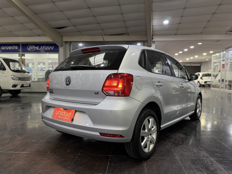 Volkswagen Polo Highline 1.6l Aut 2016  Usado en Grass & Arueste