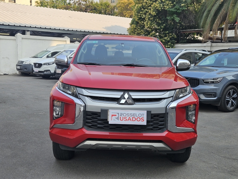 Mitsubishi L200 L200 D/c 2.4 Katana Cr 4x2 Mt Special Pack 2021 Usado en Rosselot Usados