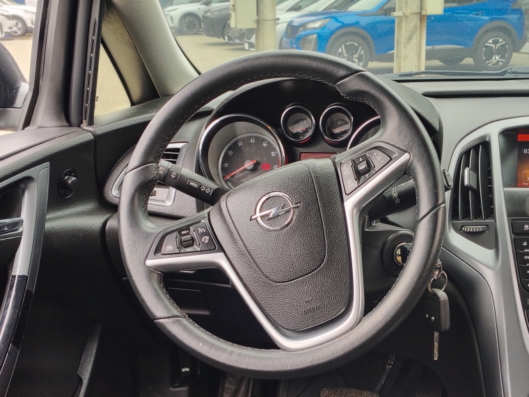 Opel Astra Astra Enjoy Hb 5 1.6 T At 2015 Usado en Rosselot Usados