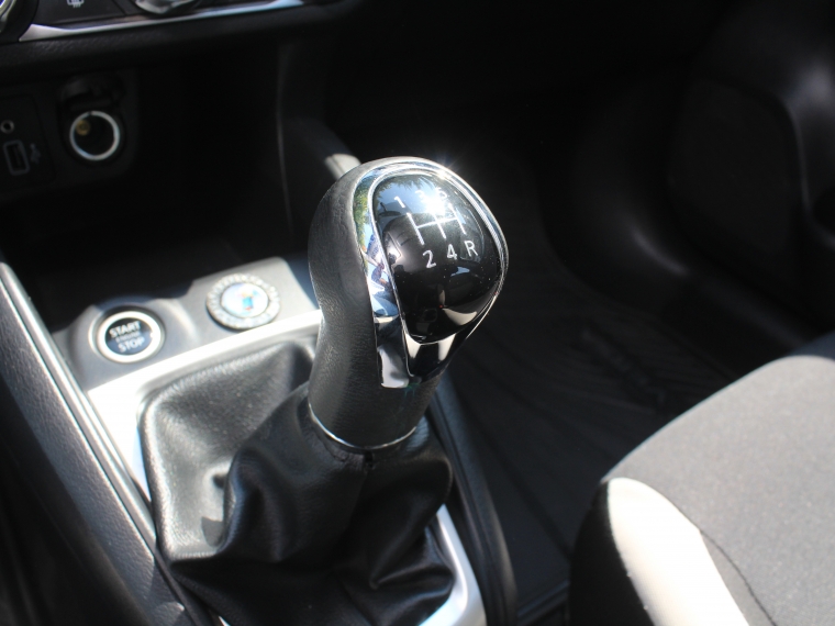 Nissan Versa 1.6  Advance  Mt 2023 Usado  Usado en Kovacs Usados