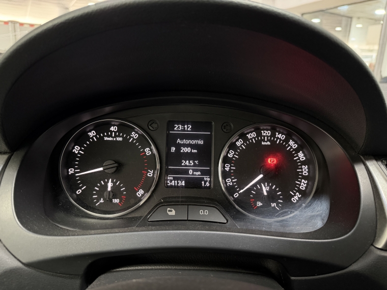 Skoda Rapid Ambiente 1.2l Tsi 6mt Ac 2015  Usado en Grass & Arueste