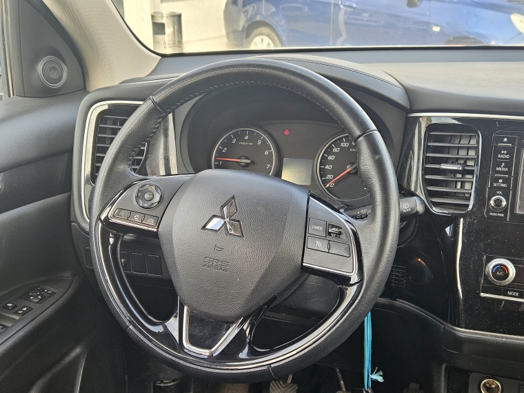 Mitsubishi Outlander Outlander 2.0 2021 Usado en Rosselot Usados