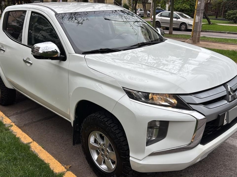 Mitsubishi L200 Katana Crt 4X4 2.4Cc — foto 2 de 12