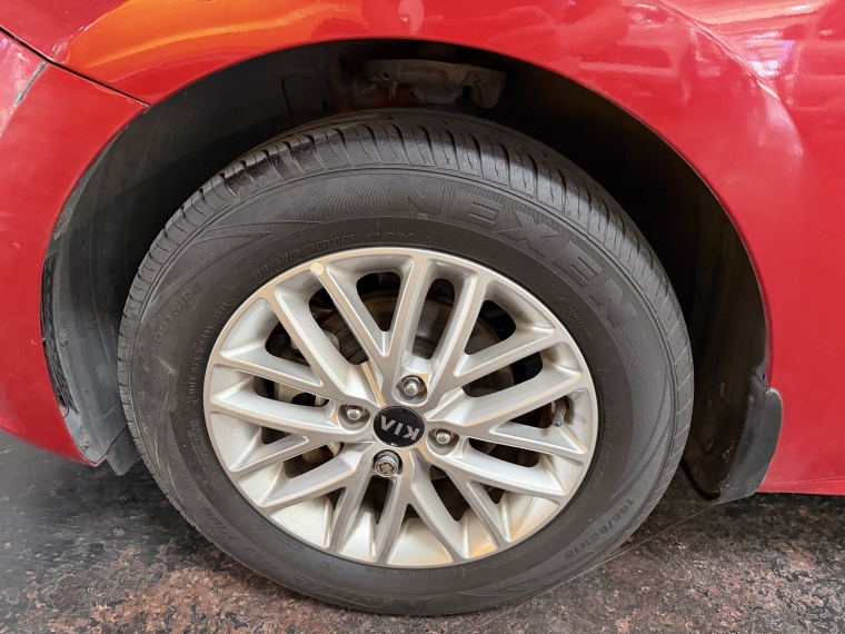 Kia Rio 4 Lx 1.4l Ac Abs 6mt Full 2022  Usado en Grass & Arueste