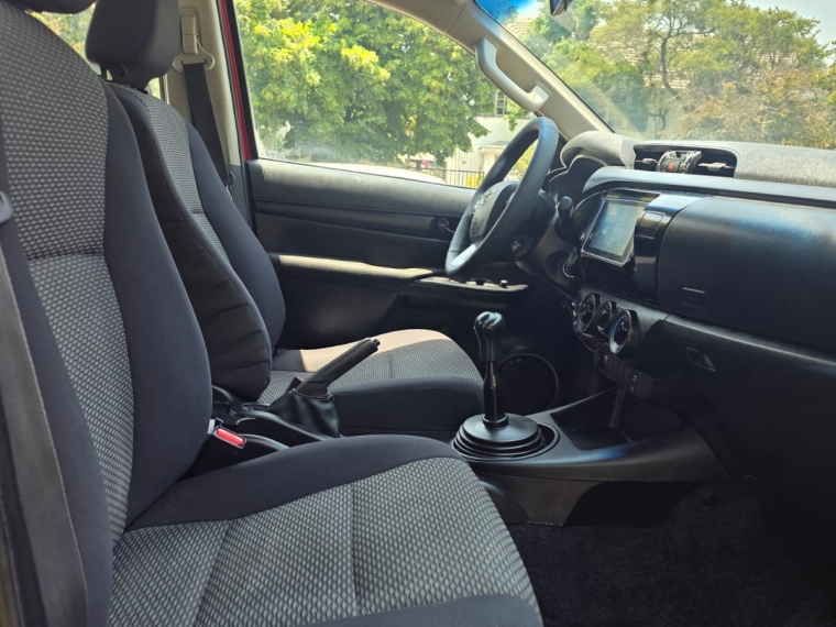 Toyota Hilux Dx 4x4 2.4 2022  Usado en GT Autos