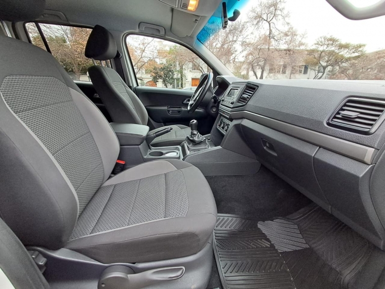 Volkswagen Amarok 4X4 2.0 Trendline — foto 8 de 17