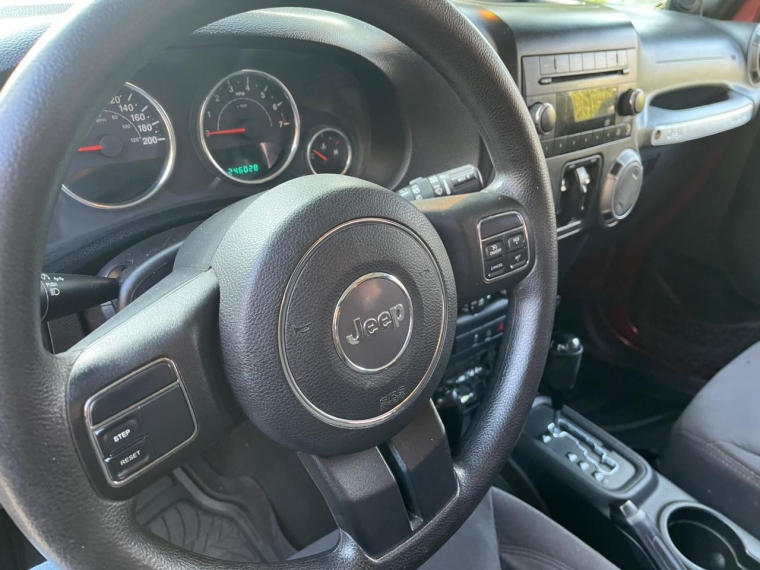 Jeep Wrangler  3.6 Unlimited Sport 4x4 At 5p. 2013 Usado en Autoadvice Autos Usados