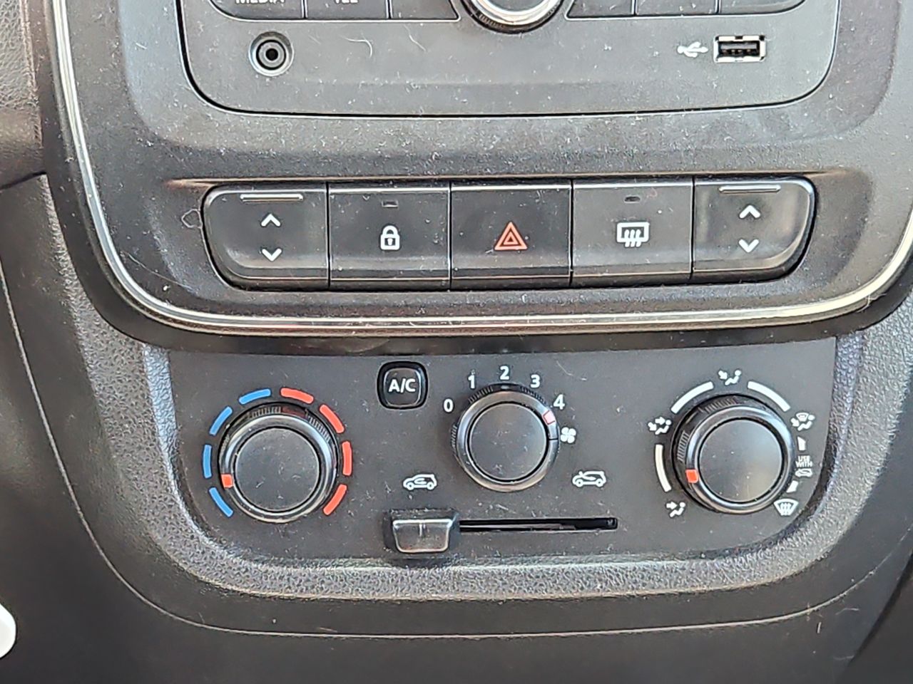 Renault Kwid Kwid Hb 1.0 2023 Usado Usado en Webautos.cl Renault Kwid Kwid Hb 1.0 2023 Usado Usado en Webautos.cl