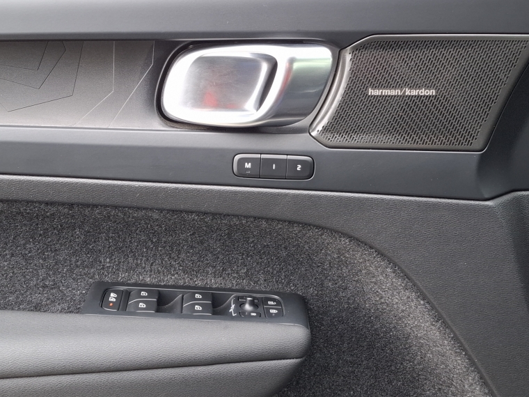 Volvo Xc40 T5 Hybrid R Design 1.5 Aut 2023 Usado Usado en BMW Premium Selection Volvo Xc40 T5 Hybrid R Design 1.5 Aut 2023 Usado Usado en BMW Premium Selection
