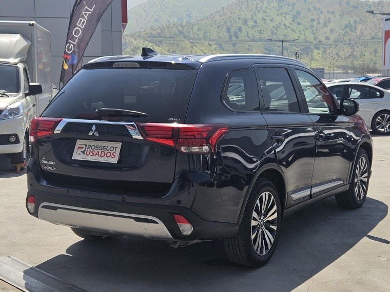 Mitsubishi Outlander Outlander 4x4 2.4 Aut 2022 Usado en Rosselot Usados