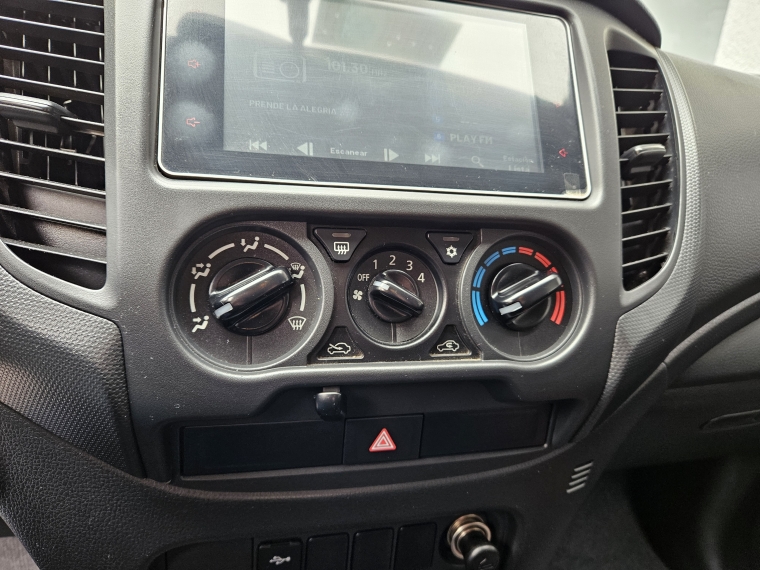 Mitsubishi L200 L200 D/c 2.4 Katana Cr 4x2 2022 Usado en Rosselot Usados