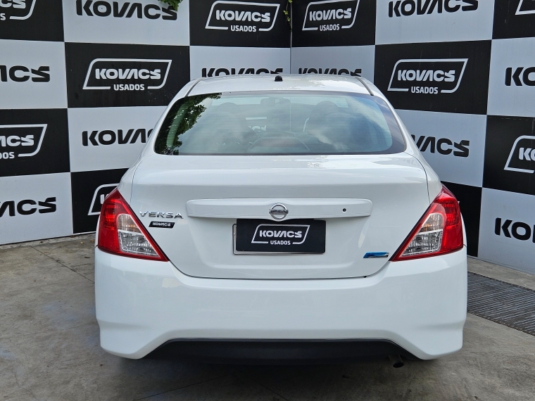 Nissan Versa 1.6 Sense  Mt 2015 Usado  Usado en Kovacs Usados