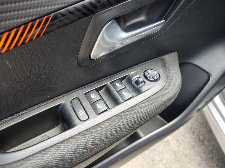 Peugeot 208 208 Blue Hdi 100 4x2 1.5 2021 Usado  Usado en Webautos.cl