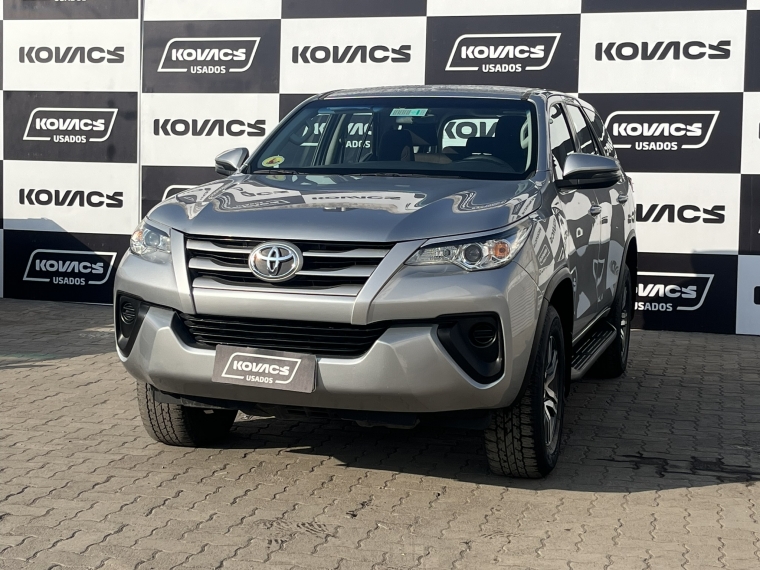 Toyota Fortuner Sr5 Lfc0 At 2018  Usado en Kovacs Usados - Promociones