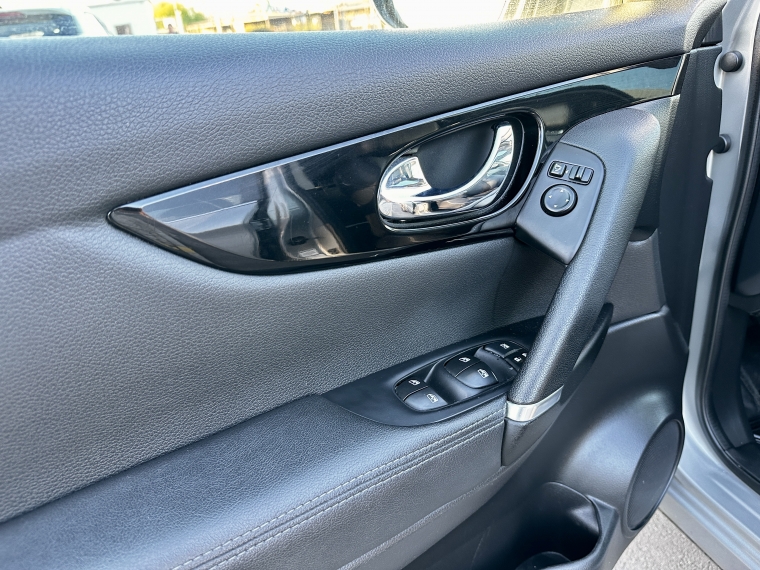 Nissan Qashqai — foto 15 de 19